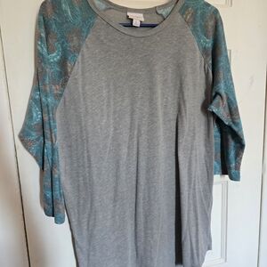 LuLaRoe Gray and Blue Raglan Top